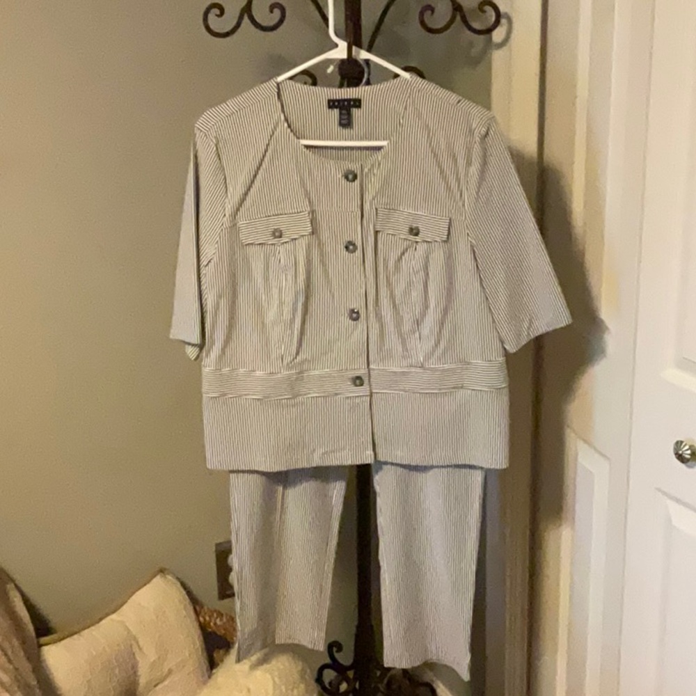 Spring 2 piece gray and white pin striped suit.